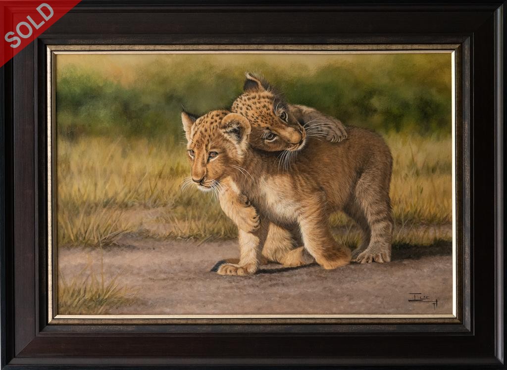 Cub hug