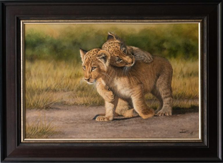 Cub hug